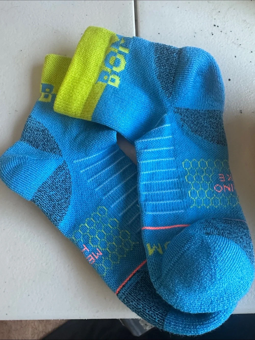 Men’s Bombas Performance Crew Sock in Blue and Neon Yellow Merino Wool BlendR192